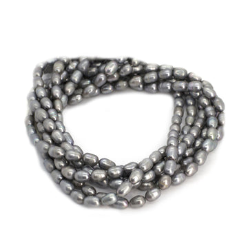 Natural oval pearls for jewelry making