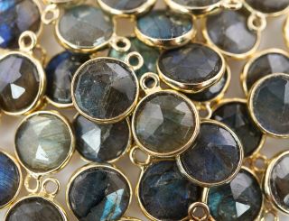 Colorful Bezel-Set Gemstone for Rings & Pendants