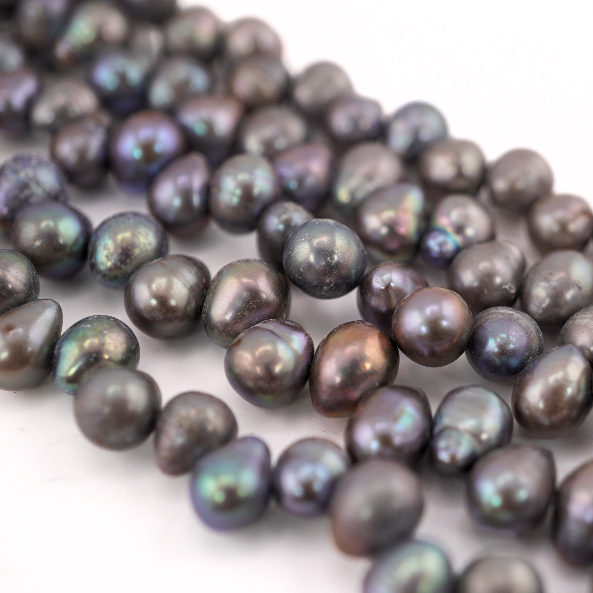 Bulk peacock pearls for jewelry making

