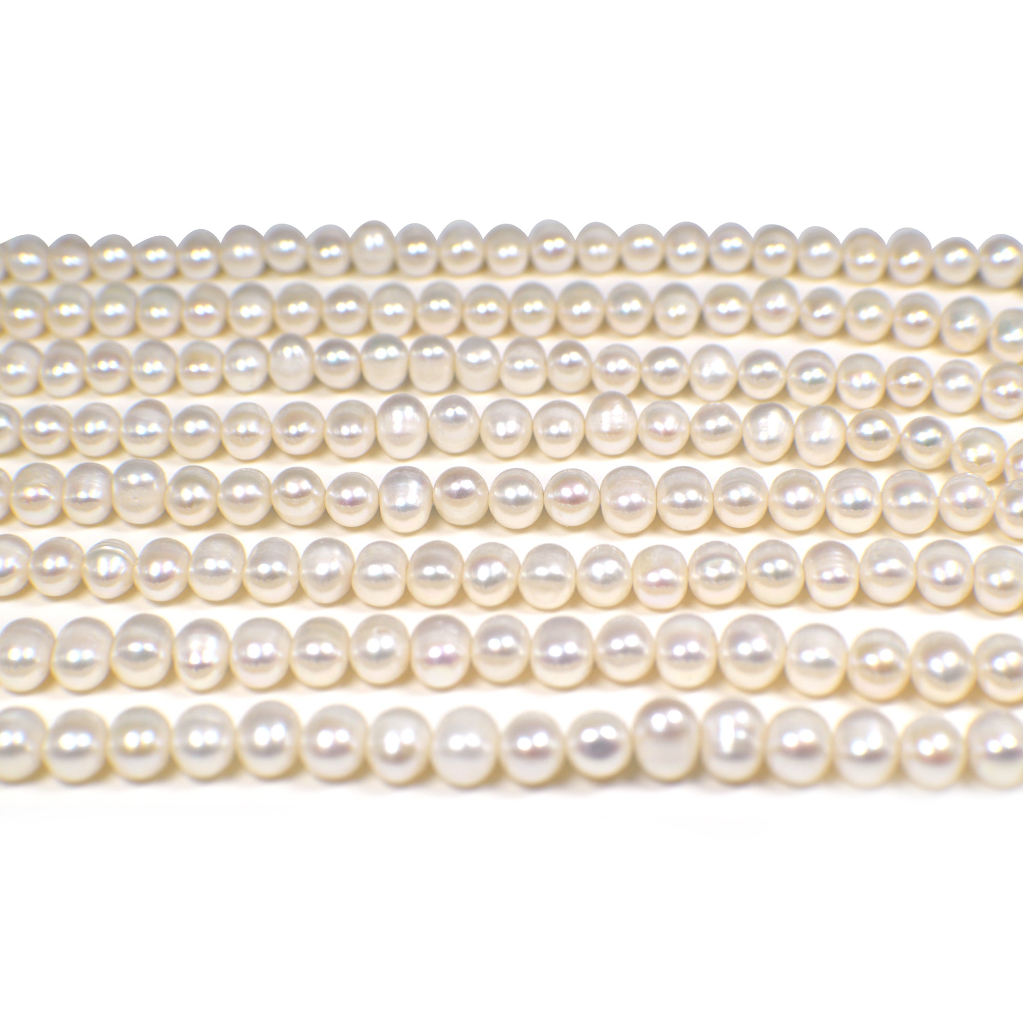 Cultured white pearls for stringing

