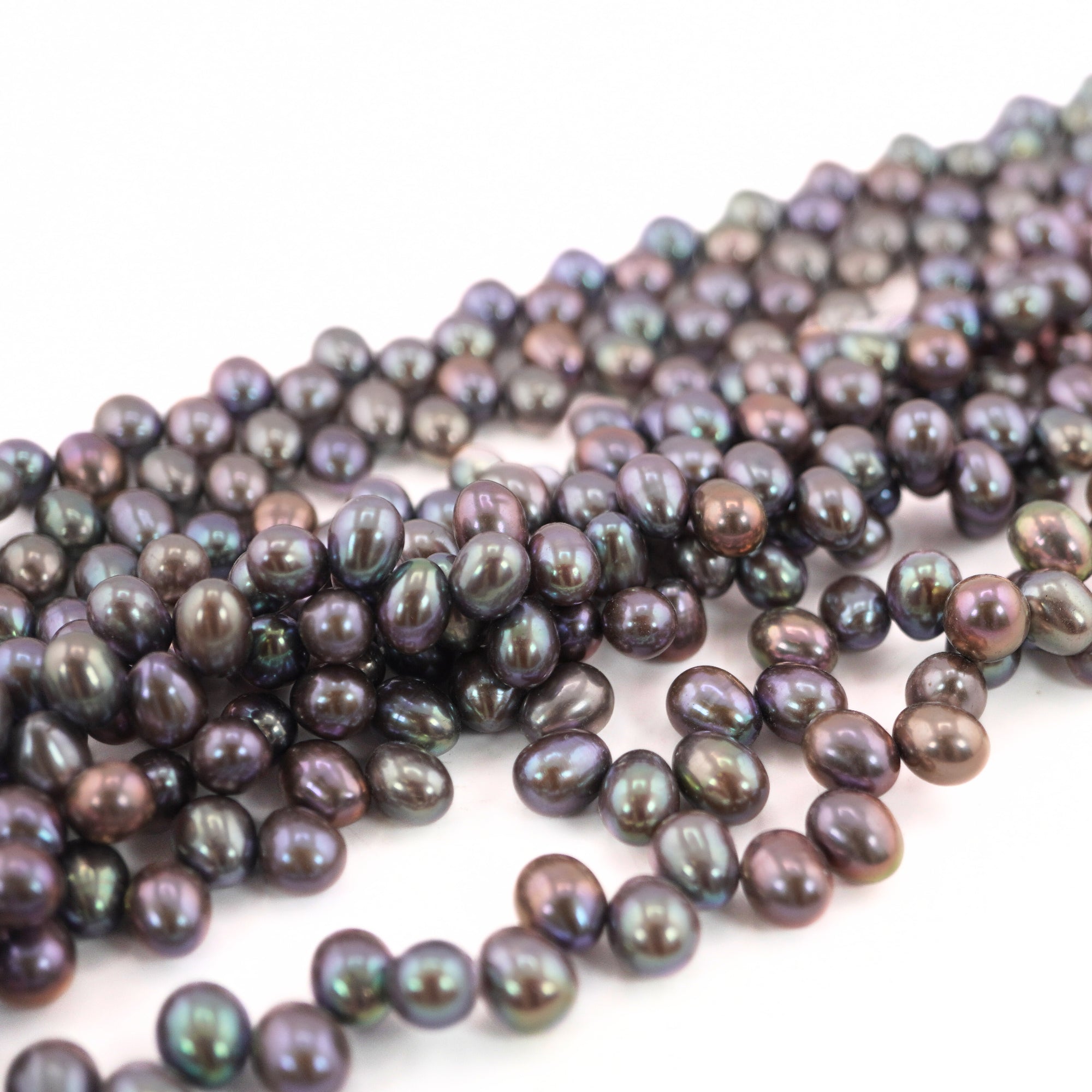Elegant Peacock Pearls for DIY Jewelry Projects

