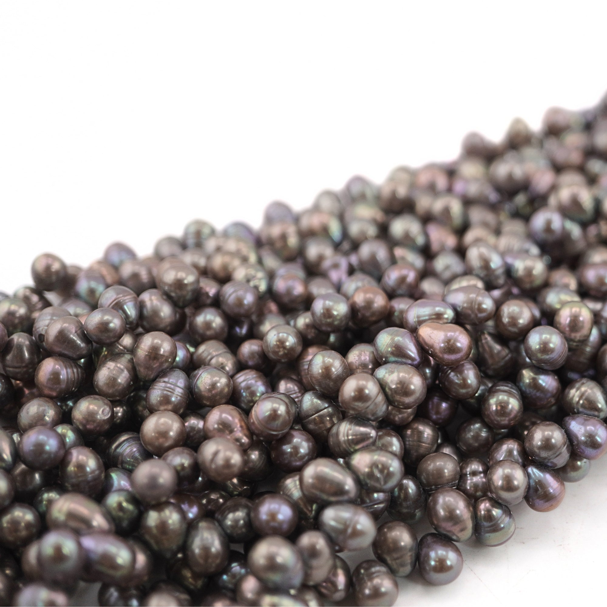 smooth peacock pearl beads strand

