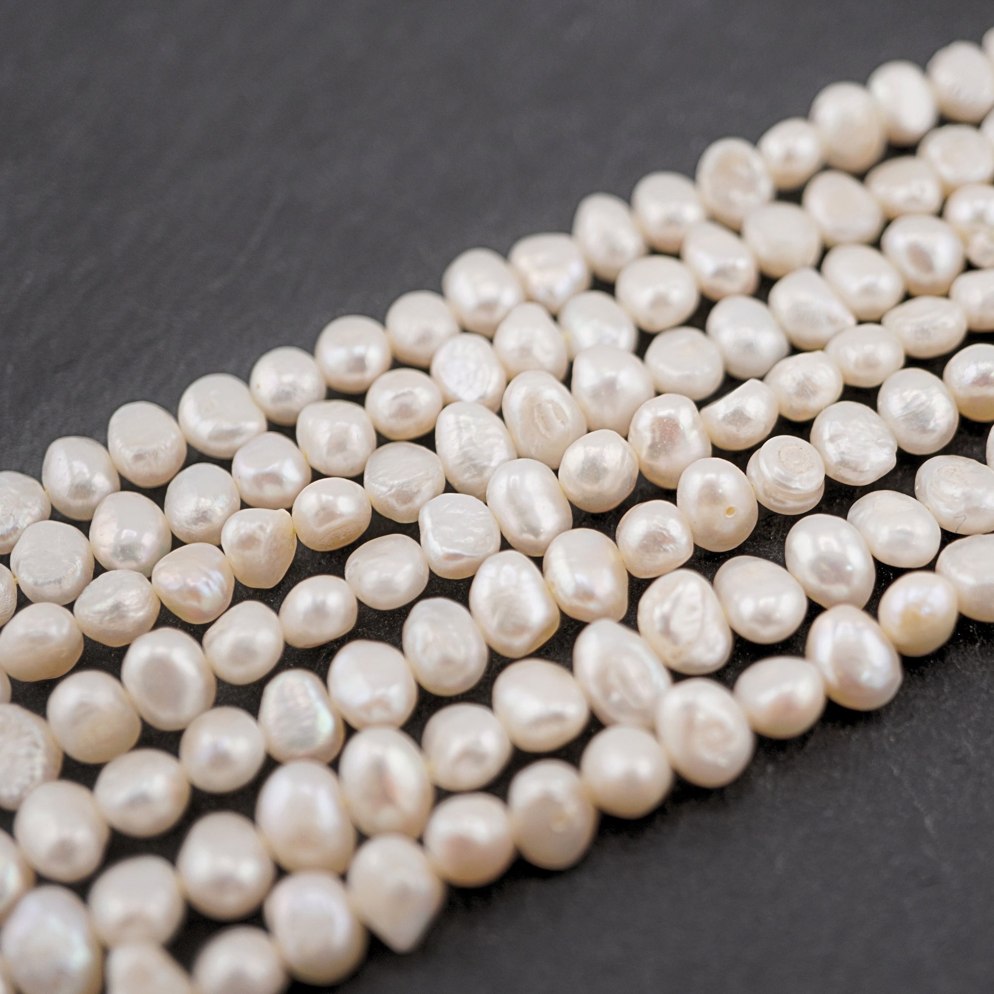High-Quality White Pearl Beads for Necklaces

