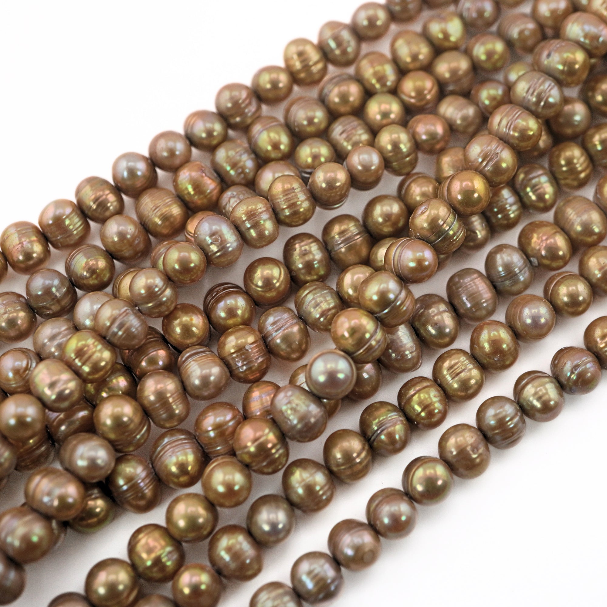 Real freshwater pearls in potato shape


