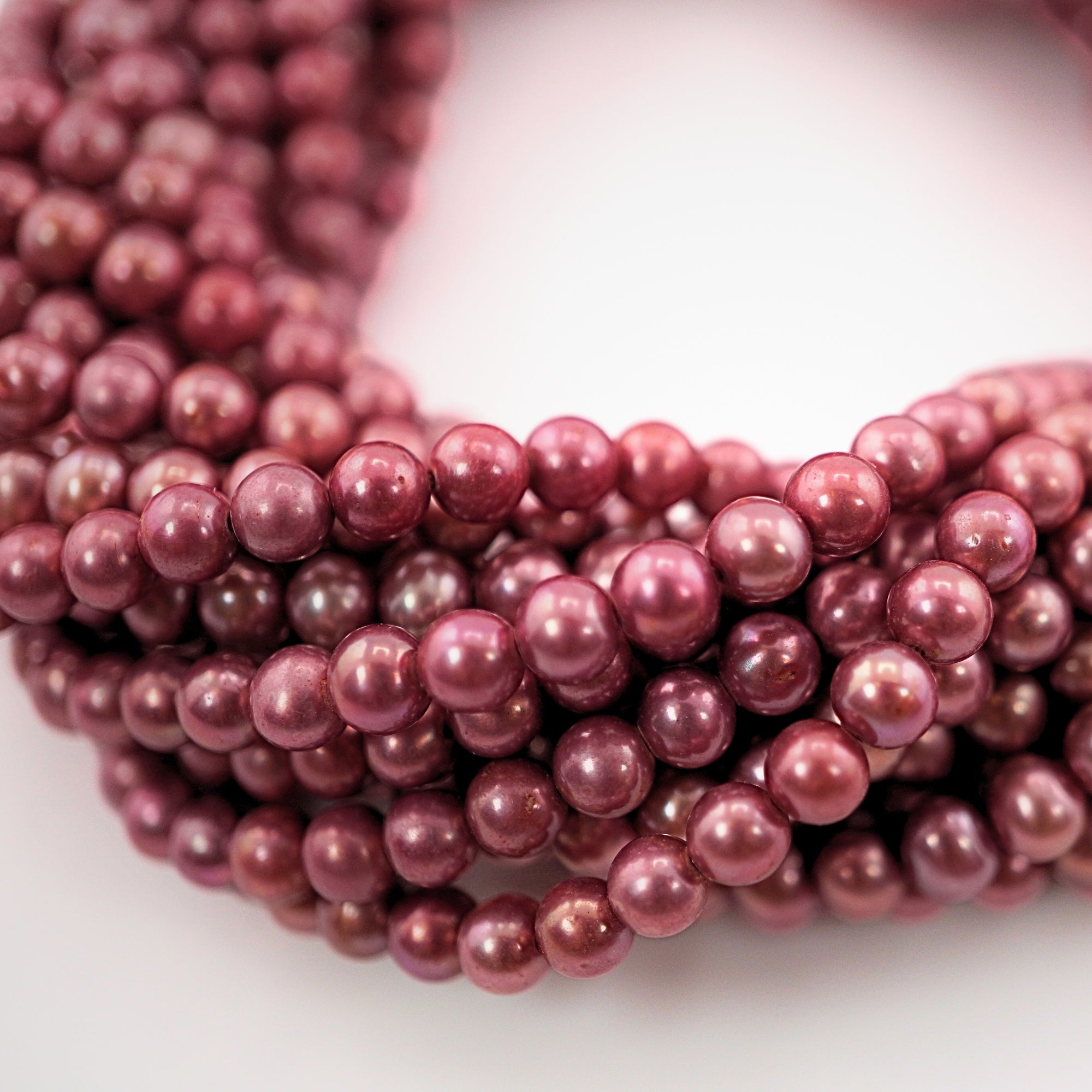 coloured freshwater pearl beads

