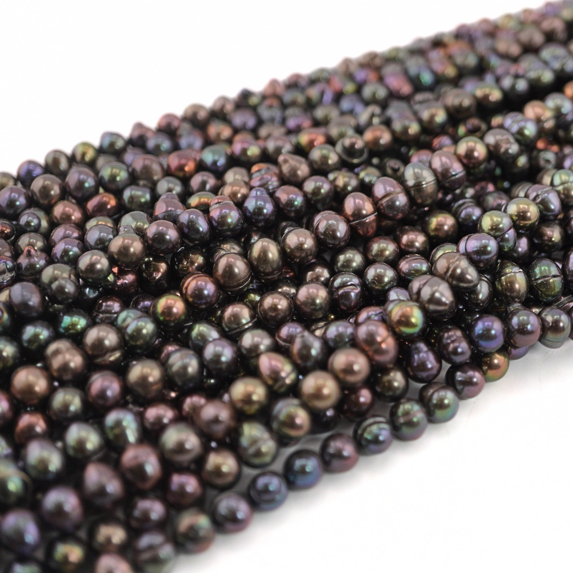 premium peacock pearls for necklaces

