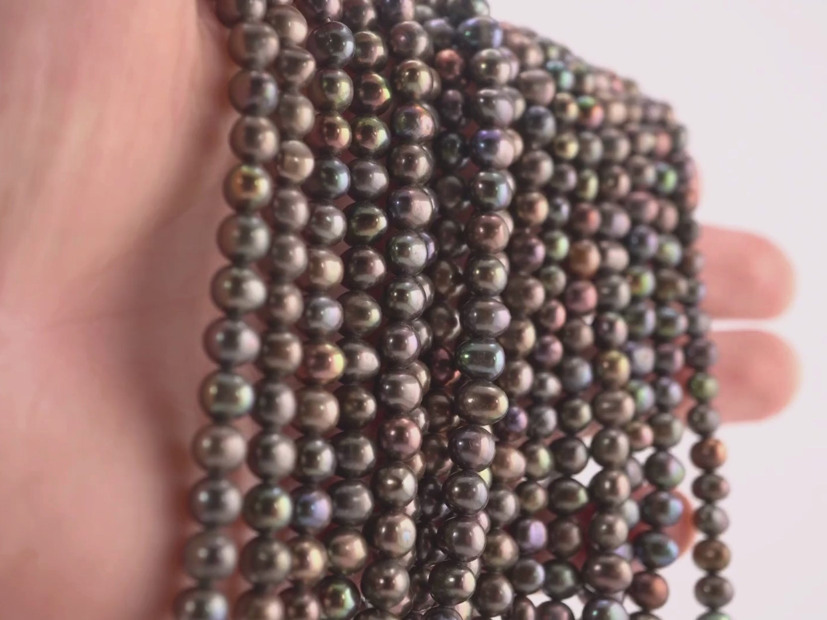 Lustrous Freshwater Pearls in Bulk

