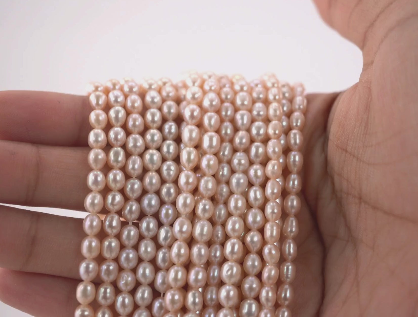 Light peach freshwater pearl beads

