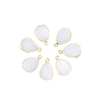 White Agate 15X13 MM Pear Shape Gold Electroplated Pendant